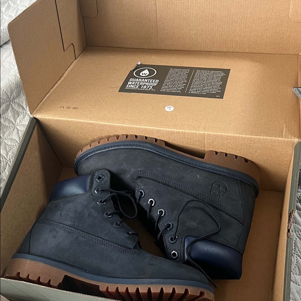 Authentic Timberland Olive Green Shoe Box